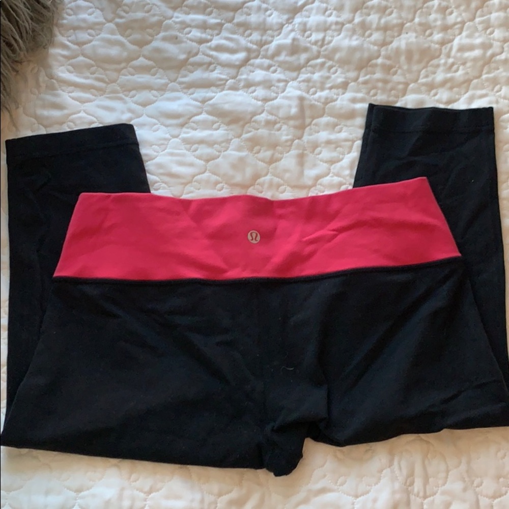 Pink lululemon cropped leggings